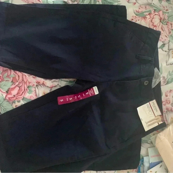 Arizona-jeans co. Women’s schoolgirl Straight Jeans Size 5A - Picture 3 of 8